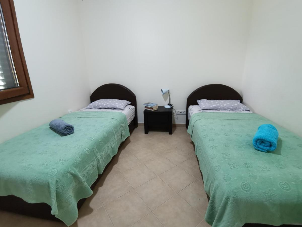Guest House Radulovic Petrovac na moru Exterior foto