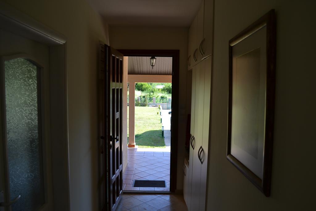 Guest House Radulovic Petrovac na moru Exterior foto
